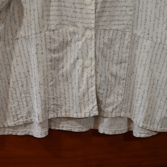 Studio 90 White Button Up Short Sleeve Geometric Print Top LG - Picture 5 of 9